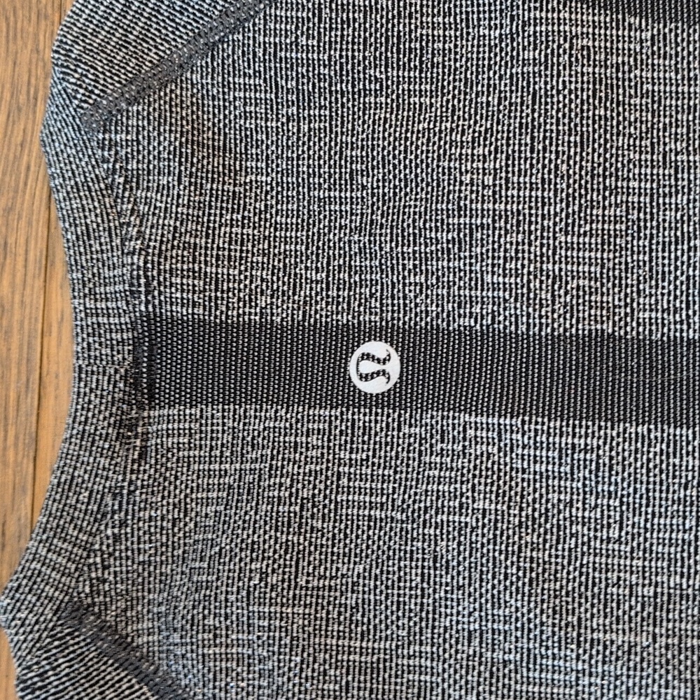 Lululemon Swiftly Crew *Sparkle* Black Grey Silver - Picture 6 of 6